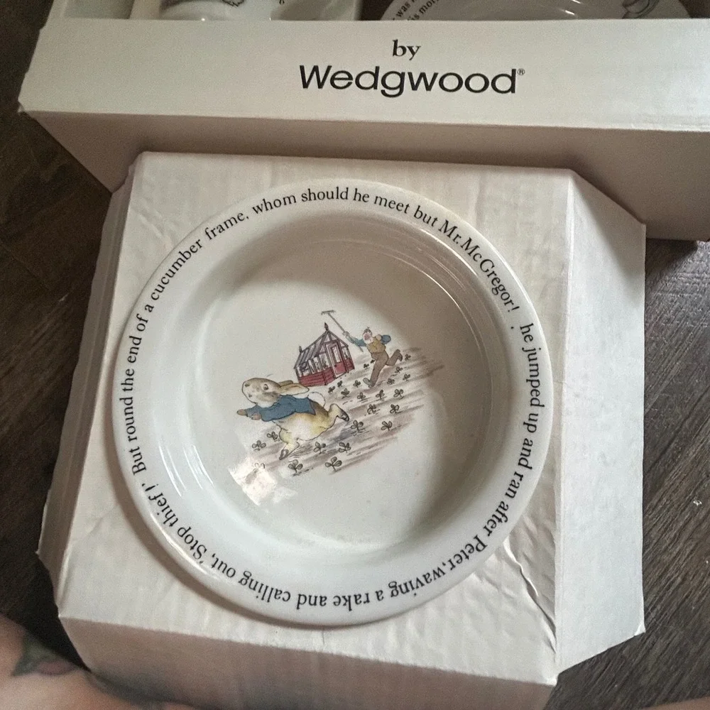 Wedgwood Peter Rabbit Nursery Set 3 Piece Mug Plate Porringer Beatrix Potter